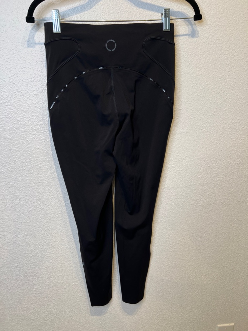 Lululemon Special Edition Black Leggings - Size 6